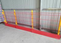 Barrières temporaires de protection des bords revêtues de poudre
