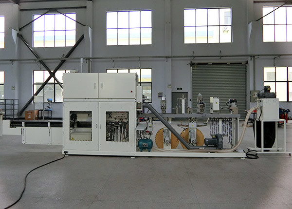 Полно машина упаковки санитарной салфетки фильма 25KW трубки крена сервопривода