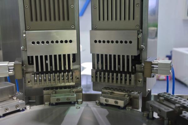 380V 50HZ  PLC Controlled Automatic Capsule Filling Machine With SEW Main Motor