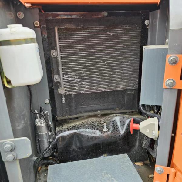 Second Hand Used Excavator Equipment Original Hitachi ZAXIS70Zx70-3 Zx70-5 Zx70-5g Zx70 Used Hitachi Excavator