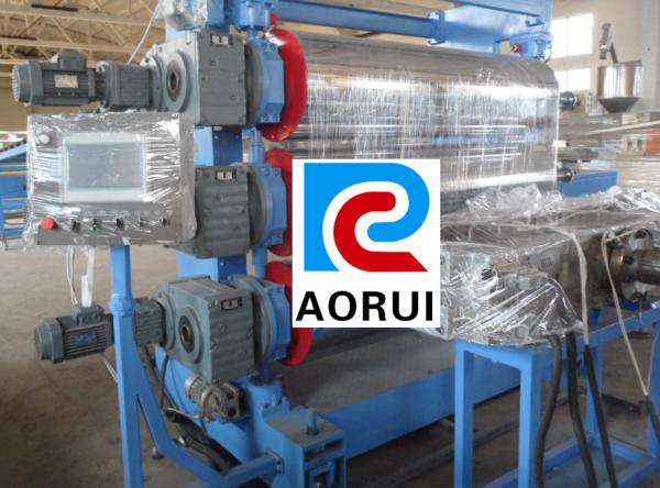 Machine à deux hélices de panneau de mousse de PVC/chaîne de production/ligne d'extrusion complètement automatique