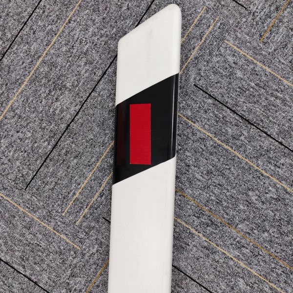 Corrosion Resistant Traffic Sign Post with Durable Material and Easy Installation for Road Sign Support