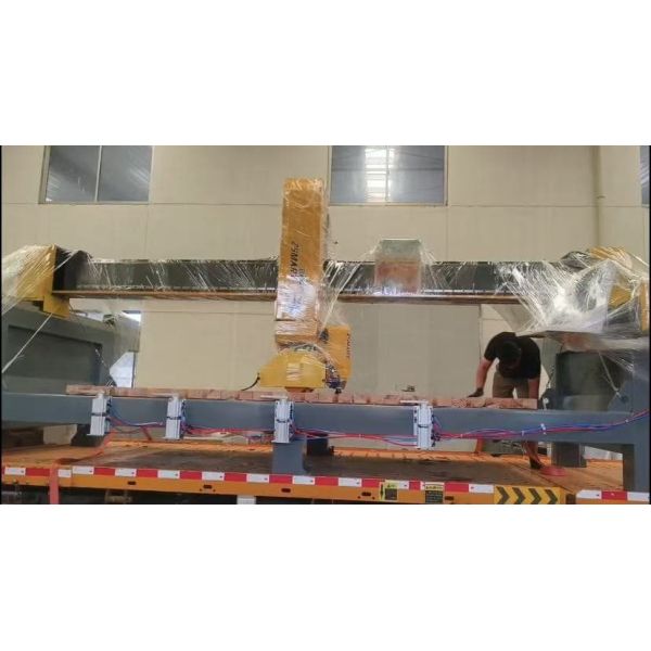 ZEUS 4+3 AXIS CNC CUTTING SAW 15KW+7.5KW 3200*2000MM CUT 100MM STONE CNC MACHINERY SAVE MONEY AND EFFORT FREE AFTER SALES TRAINING CUSTOM LOGO WARRANTY ONE YEAR SPINDLE CAMERA SUCTION SAW BLADE