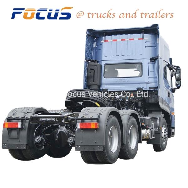 Heavy Duty Dongfeng 375HP High End Towing Head for Dongfeng Tianlong Cabin Diesel Truck