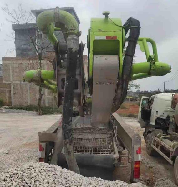 287KW Power Used Concrete Pump Truck 49M Vertical Reach With FAW Chassis