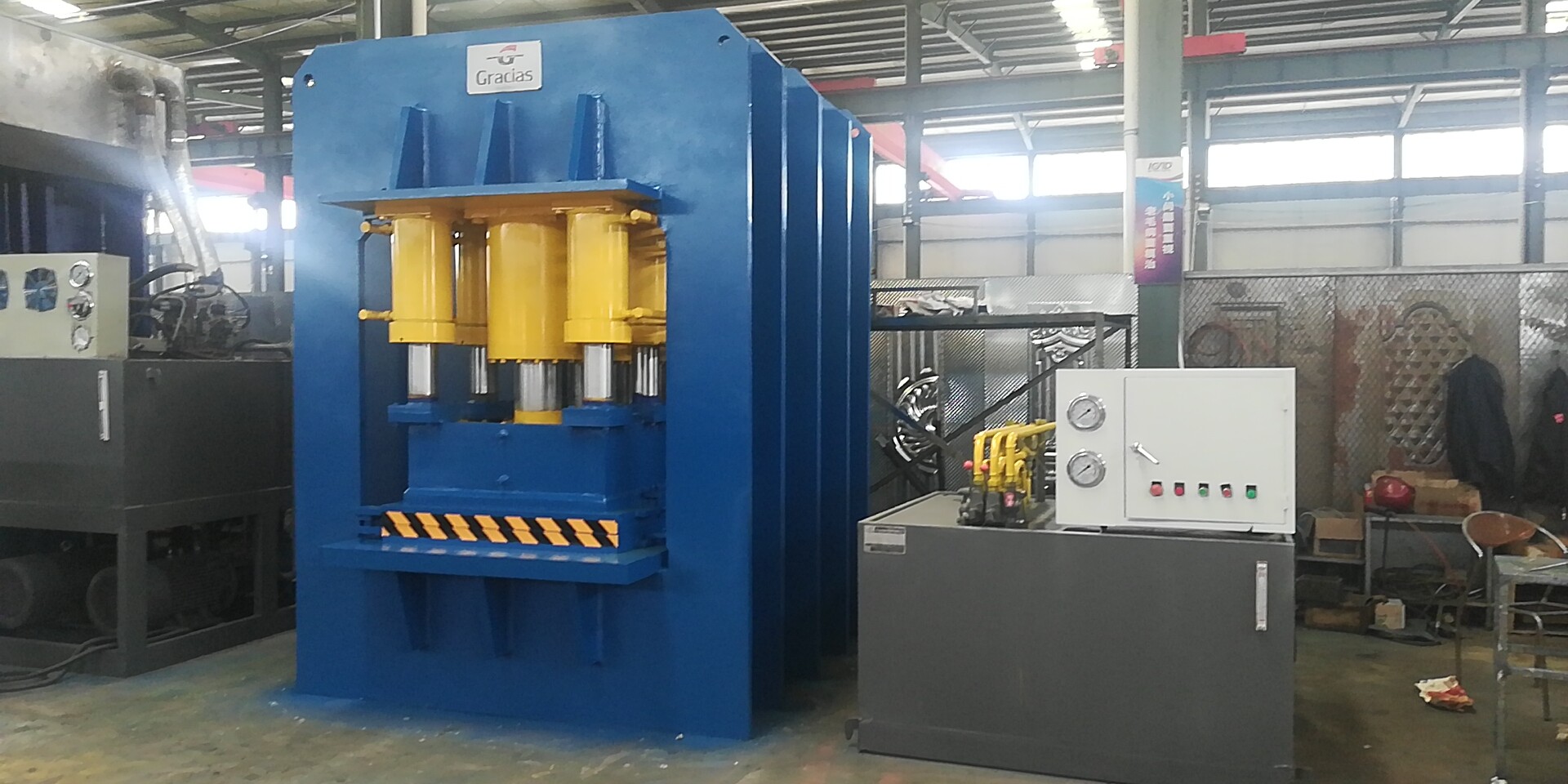 Машина 15KW одиночной двери действия стальной выбивая интегрировала