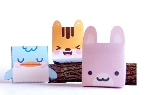 Коробка кубического игрушечного шаржа малюсенького бумажная упаковывая для печений младенца