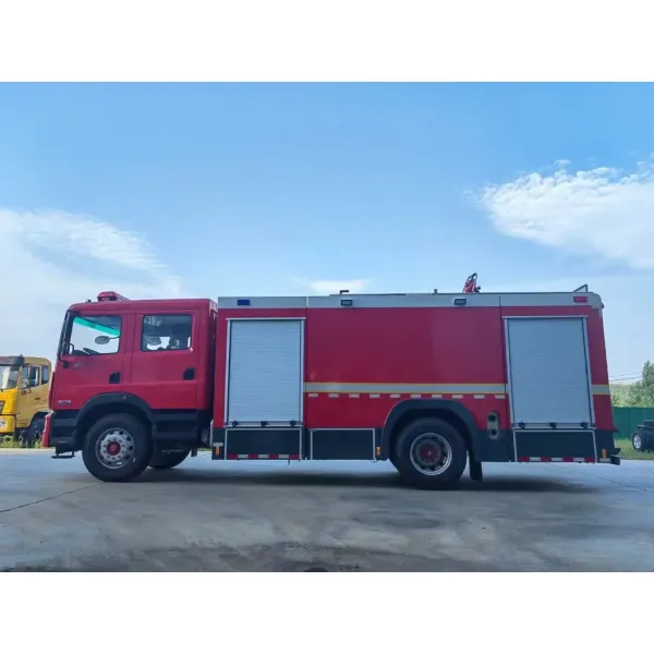 Dongfeng 8 ton Water Tank Fire Truck Extinguisher Truck