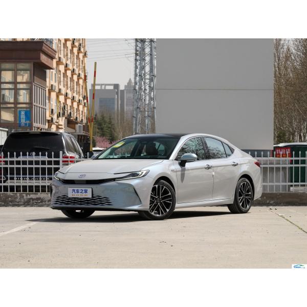 Aluminium Alloy Roof Rack and Fabric Seats 2024 Toyota Camry Ride-On Car for Passenger