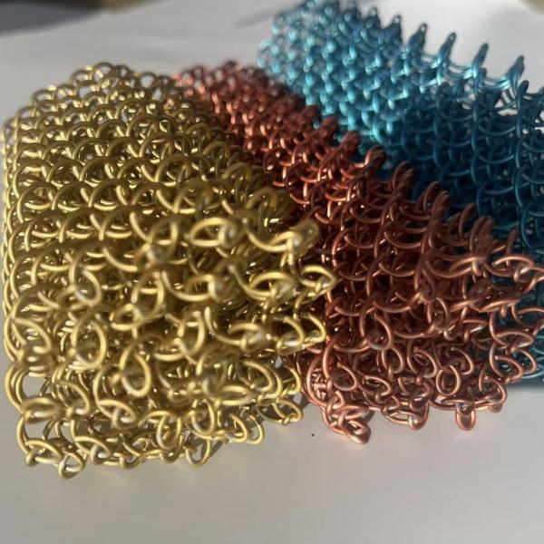 Rideau métallique en chaîne tissée d'aluminium de couleur personnalisée