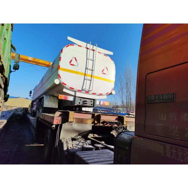 HOWO 8*4 Fuel Oil Tank Truck with and 1 Year After-sales Service