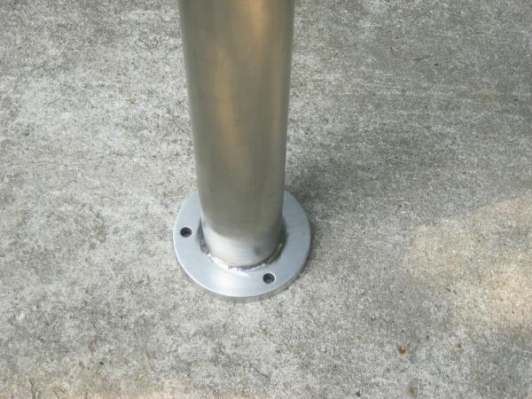 304 Stainless Steel Metal Parking Bollards Weather Resistant 895mm Height