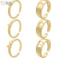 14k a plaqué les anneaux s'ouvrants réglables plats de foudre de papillon d'anneaux de couples d'or