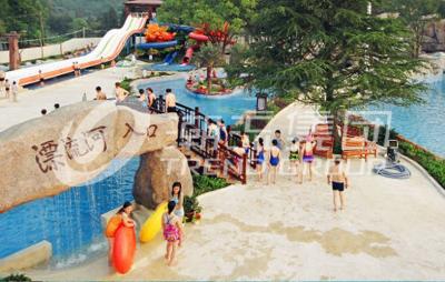 Equipamento preguiçoso do rio da construção feita sob encomenda para o parque da água do Aqua