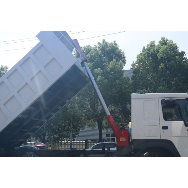 Sinotruck HOWO 20ton  Mining Construction Tipper Truck For Mining Transportation Truck