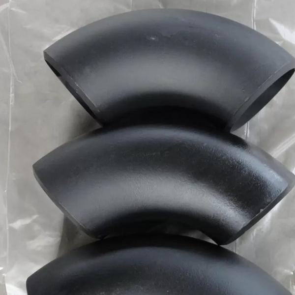 426mm Butt Weld Elbow Gost En10253-2 Astm Standard Sandblast Black Painting