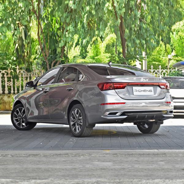 Kia K3 Low Emission Petrol Cars Left Hand Sedan 200km/H