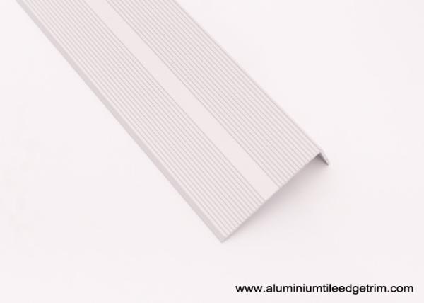 Non Skid Straight Metal Stair Nosing , Wide Edging Stair Step Nosing 