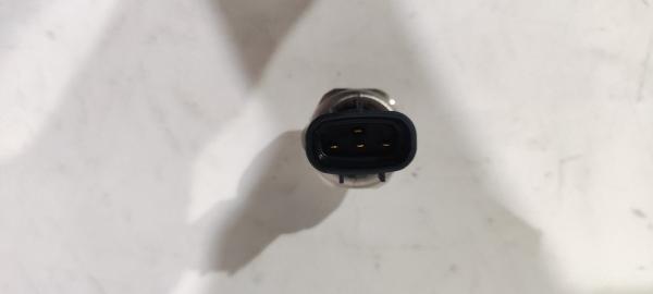 Excavator Construction Machinery Engine Parts FVZ 1-80220023-0 Engine Pressure Sensor