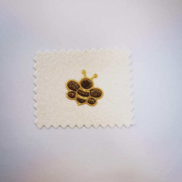 Stylish And Lovely Bee Embroidery Patch Electroplating For Clothing
