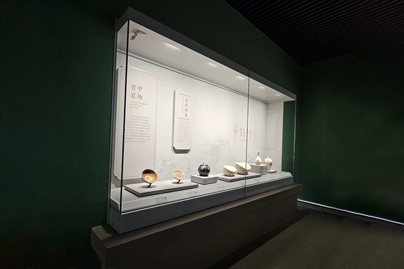 Custom Museum Wall Display Case, LED Vitrine for Cultural Relics Artifact Exhibition