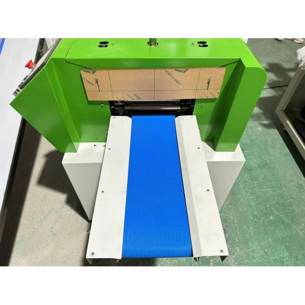 Longchuang LC-350S Easy Operate Servo Motor High efficiency Pillow Bread Packaging Machine | CE Certified food grade Flow Pack Machine For Snack & Daily Goods