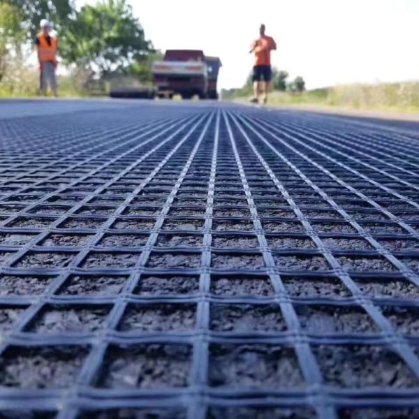 High Strength Low Elongation Fiberglass Geogrid Asphalt Reinforcement Road Construction