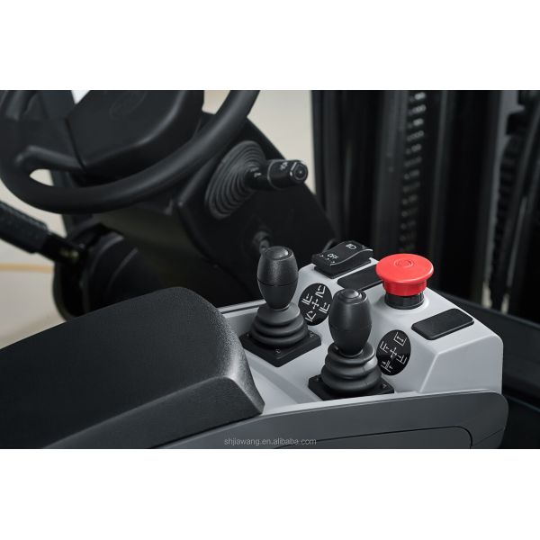 BYD's  Four  Pivot Balance Weight 1.6-1.8 Ton Pure Electric Forklift For Dual  Drive