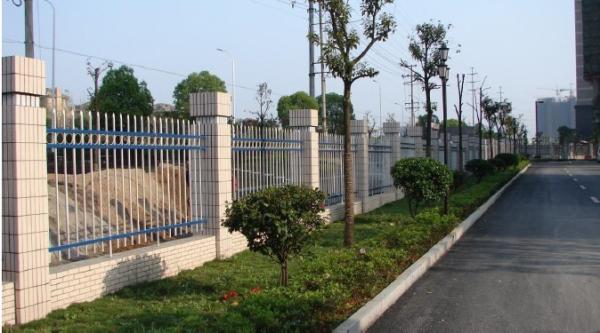 Metal Residential Light Commercial Ornamental Aluminum Fence , Customized Size