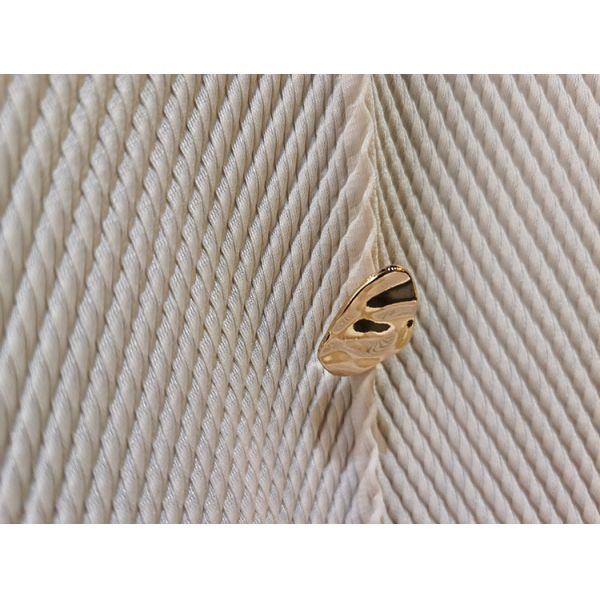 High-End Women's T-Shirt for Spring Summer Elegant V-Neck Button Decorated Loose Fit Solid Color Dragon Scale Pleated