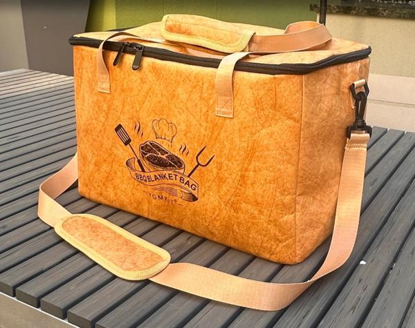 Wholesale Customized Size Sturdy Waterproof Insulated Cooler Bag With Handle Resistant To Wear Tear Custom Logo Letter Pattern