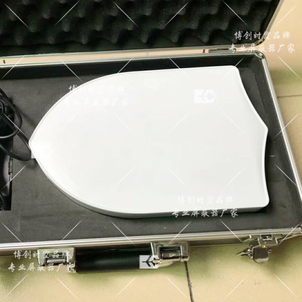 Portable UAV control equipment 800m one key to drive shield GPS / 2.4g/5.8g three frequency UAV jammer Camouflage, white