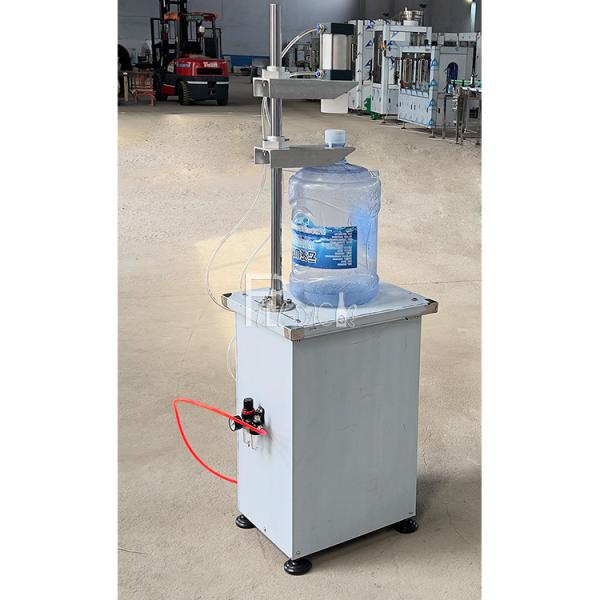 Garrafa plástica automática 3 galões 5 galões equipamento tampando da máquina da água engarrafada de 20 litros para a máquina de enchimento do galão
