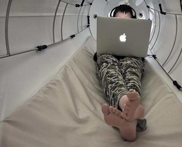 Comfortable Design 2.0ATA Hard Type All-In-One Economical Therapeutic Hyperbaric Oxygen Chamber