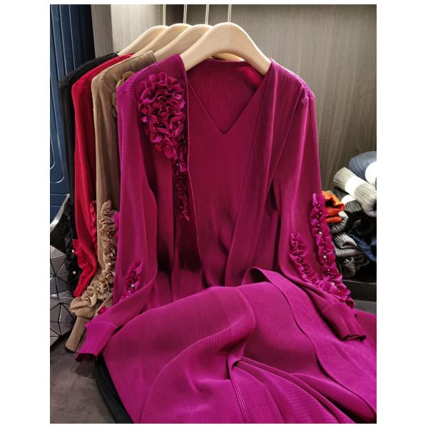Elegant Heavy-Duty Ruffled Beaded Pleated V-Neck Dress Autumn Solid Color Casual Slimming Chiffon Dress Natural Waistline Front