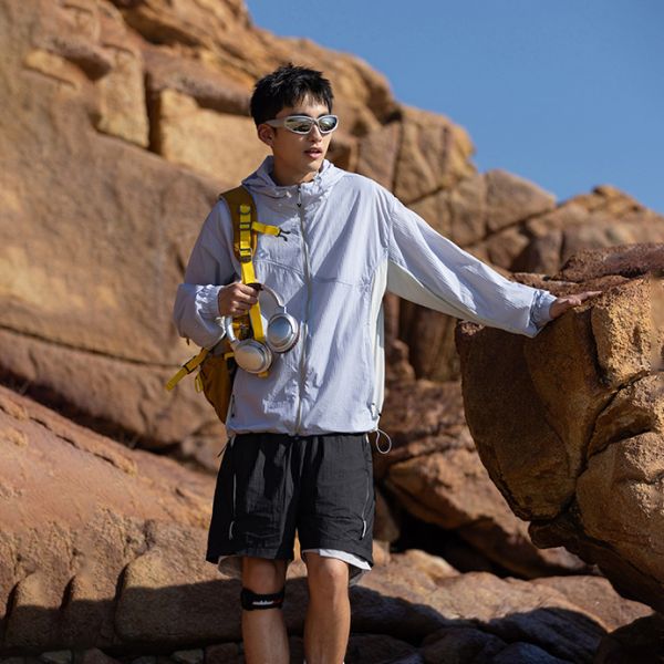 Men Breathable Quick Dry UV Protection Hooded Jacket for Outdoor Beach Surf Trip