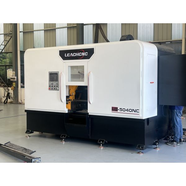 CNC Automatic Horizontal Band Saw For Heavy-Duty Metal Cutting