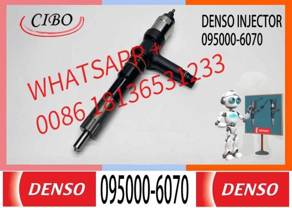 Fuel injector 095000-6070  6251-11-3100 For KOMATSU PC350-7 PC400-7