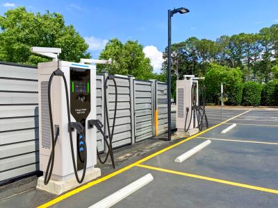 Smart 120kW DC Charging Pile | For Commercial E-Vans | Touch Control & Cable Winder System