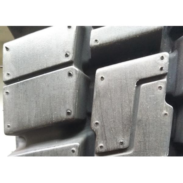 Block Pattern Highway Truck Tires Natural Rubber Materials 295/80R22.5