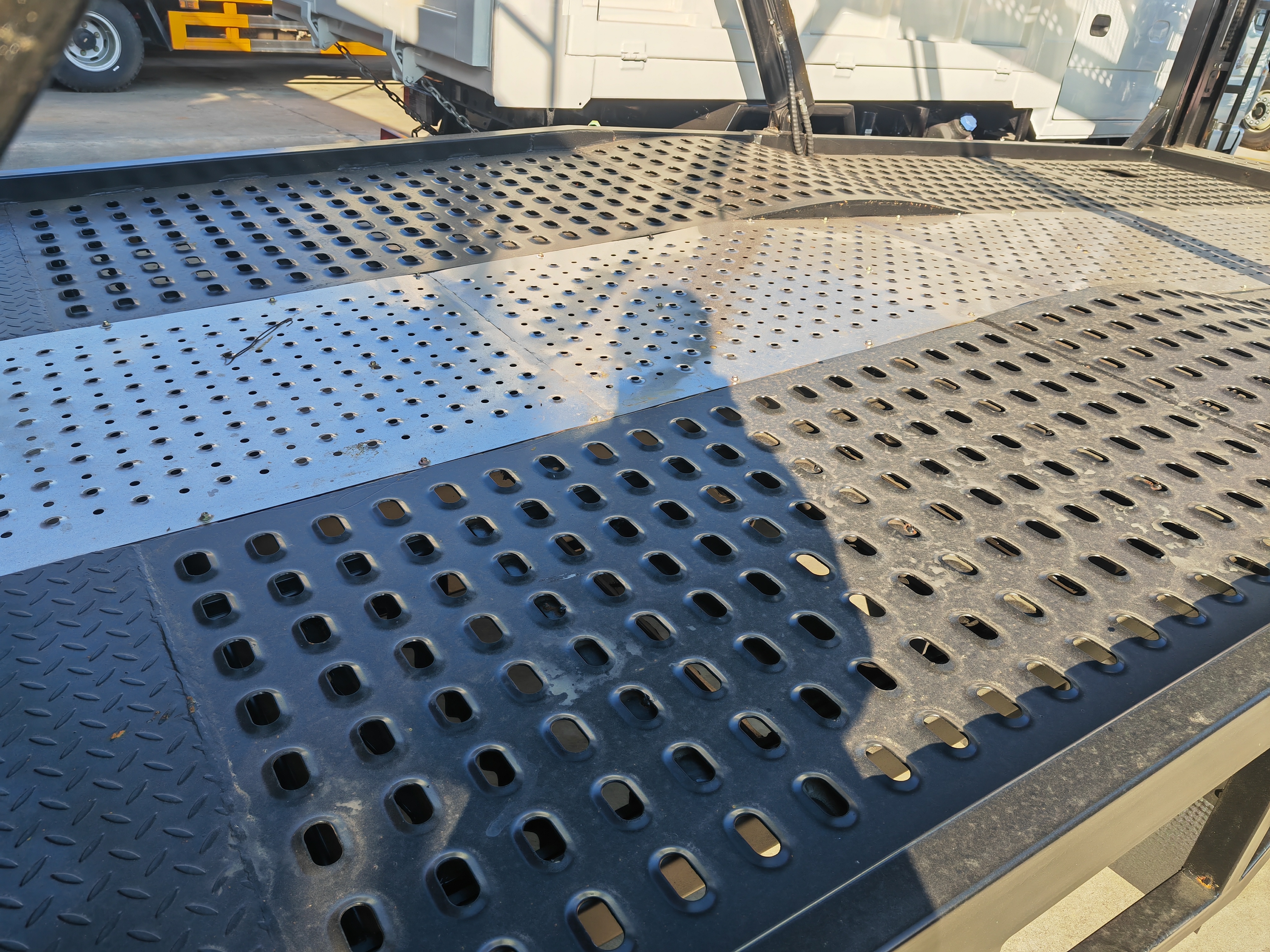 JAC 2-Car Carrier Truck (Double Deck Vehicle Transporter)