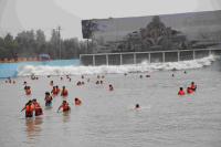 Machine de vague de piscine de parc aquatique de vague extérieur de piscine/sécurité