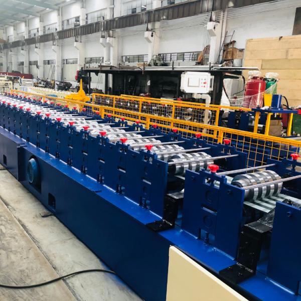 3 toneladas de máquina longa de alumínio do telhado da emenda da posição da grade do aço da cor de Decoiler 0.4mm
