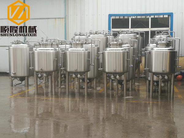 Metal Industrial Beer Equipment SS304 Or Cooper Material With Tanks / Pumps