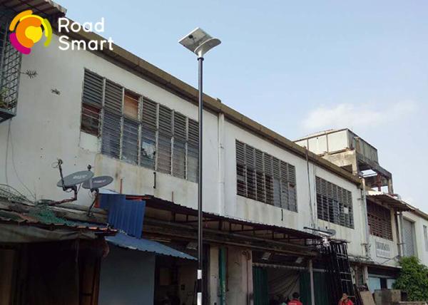 High Brightness Outdoor Solar Street Lights , Solar Powered Parking Lot Lights 2260lm