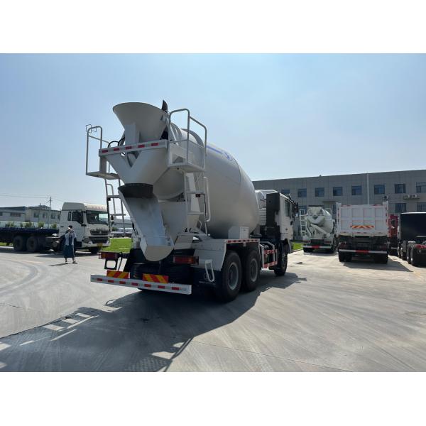 Installation de mélange de béton auto-chargement Mélangeur de béton auto-chargement Camion de mélangeur de béton