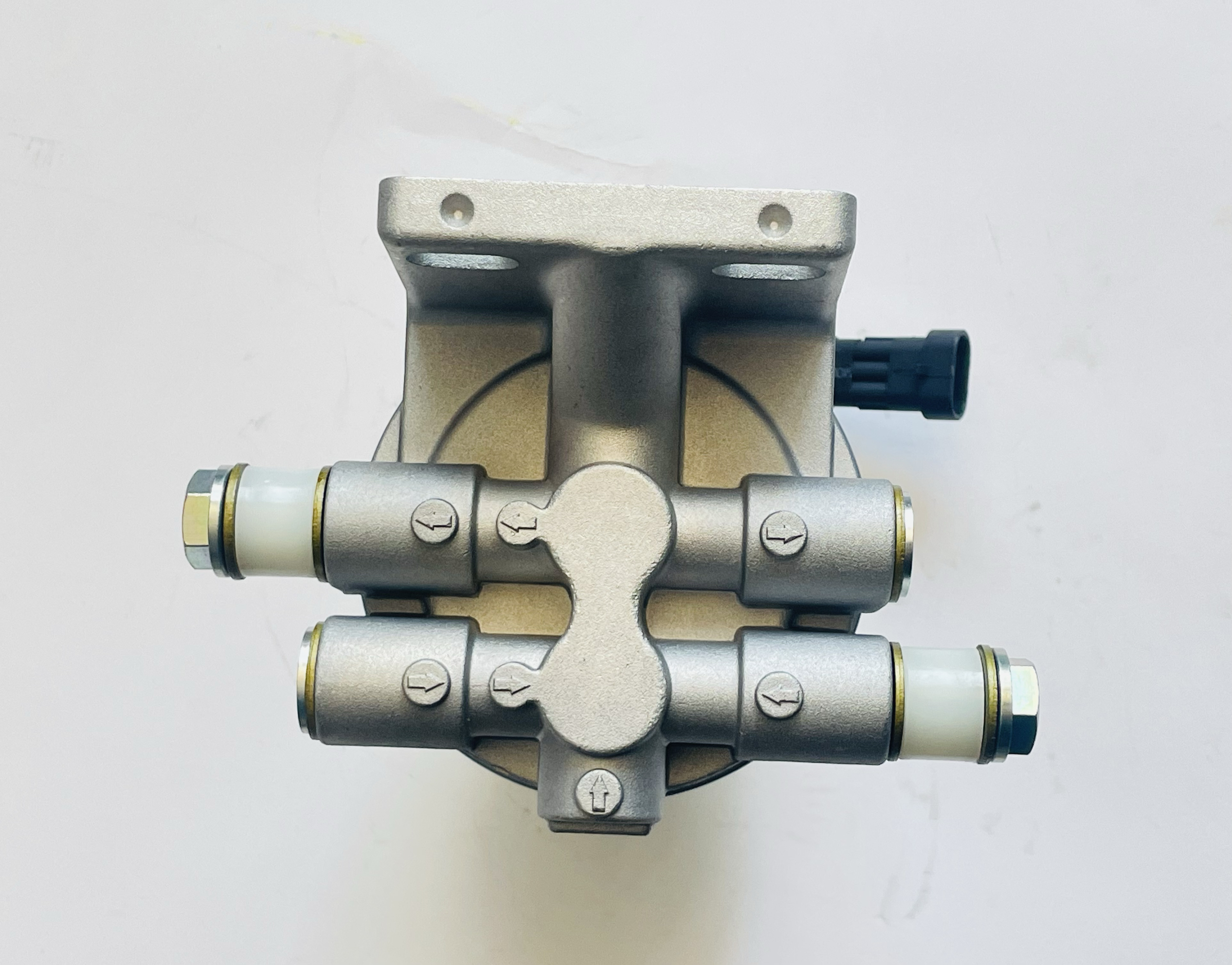 Quanchai Engine Module 4C6 C06 Tractor Diesel Filter Element Oil-Water Separator 6 Months Warranty Part No. 2409532810032