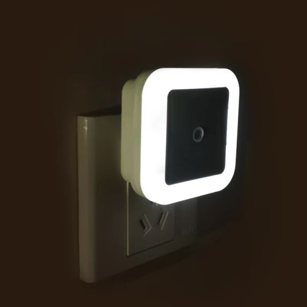2700K Warm White Plug in Night Light Lamp Including Light Sensor Voltage