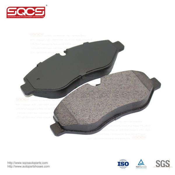 Front Brake Pad For Mercedes Sprinter 906 OE 0044208320 A0044208320 Car Ceramic Brake Pads
