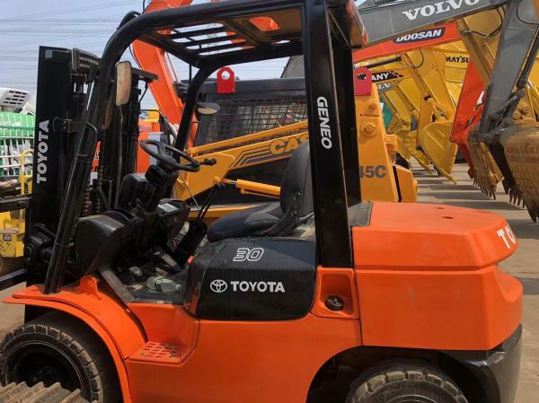 Very 3ton Forklift with 2 Stage/3 Stage Mast and 4000 kg Lifting Capacity